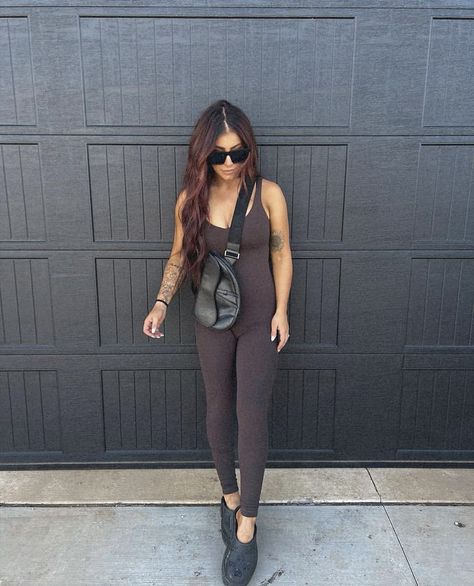 Chelsea Deboer Outfits, Chelsea Deboer Style, Down Home Fab, Chelsea Houska Hair, Chelsea Deboer, Chelsea Houska, Trendy Mom Outfits, Cozy Clothing, New Vibes