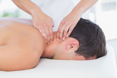 How to Give a Good Neck Massage Massage Parlour, Massage Center, Professional Massage, Myofascial Release, Getting A Massage, Neck Pain Relief, Sports Massage, Massage Benefits, Neck And Back Pain