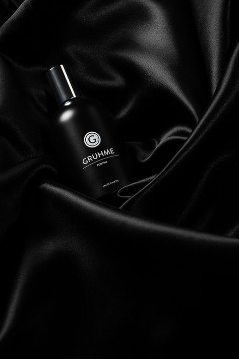 Still Life Product Photography, Creative Advertising Photography, Fragrance Photography, Black Perfume, Wine Photography, Perfume Photography, Fabric Photography, Perfume Ad, Collections Photography