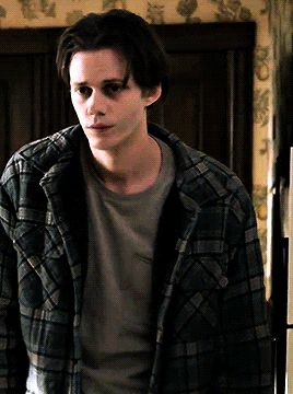 Castle Rock Bill Skarsgard, Bull Skarsgard, Bill Skarsgard Castle Rock, Bill Skarsgård Gif, Bill Skarsgard Pennywise, Bill Istvan Günther Skarsgård, Kids Castle, Hemlock Grove, Steve Buscemi