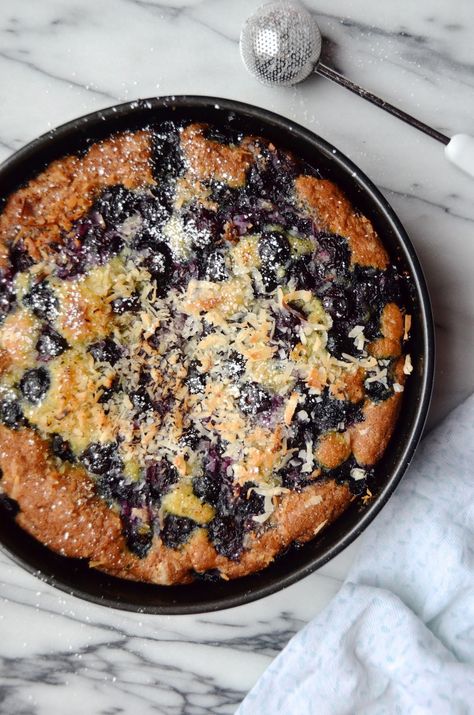 Blueberry Skillet, Dump Desserts, Blueberry Baking, Skillet Dessert, Tailgate Ideas, Blueberry Dump Cakes, Skillet Cake, Blueberry Yogurt, Dump Cake Pumpkin