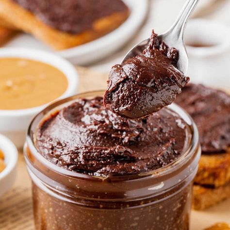 Chocolate Almond Butter - Texanerin Baking Chocolate Almond Butter Recipe, Almond Butter Benefits, Homemade Nutella Recipes, Maple Almond Butter, Nut Butter Recipes, Homemade Almond Butter, Slow Cooker Apple Butter, Almond Butter Recipes, Our Best Bites