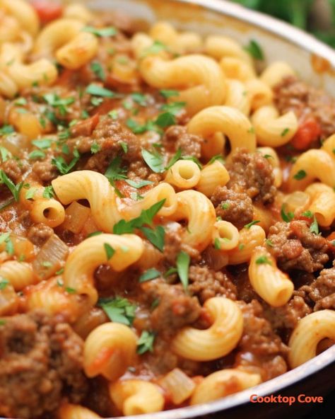 Goulash Recipes, Beef Casserole Recipes, My Recipes, Beef Casserole, Beef Recipes Easy, Easy Casserole Recipes, Goulash, Beef Recipes For Dinner, Easy Casserole