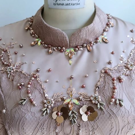 Payet Tabur, Payet Dada, Motif Payet, Pola Payet, Inspirasi Payet, Model Payet, Payet Kebaya, Detail Couture, Beaded Embroidery