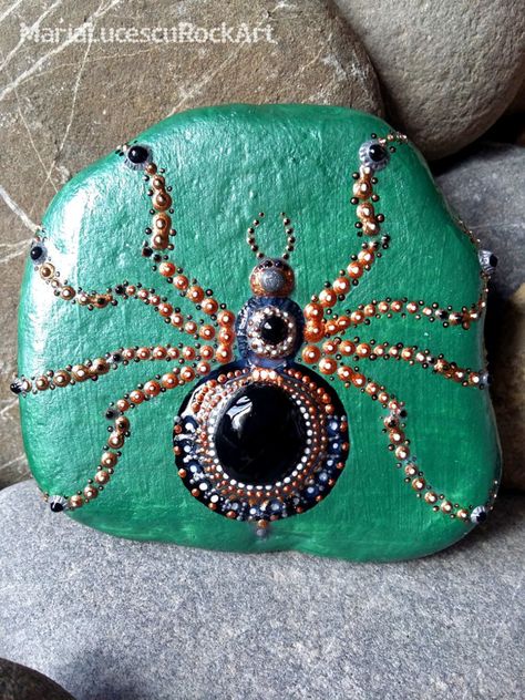 Painted Spider Painted rock dot art painted by MariaLucescuRockArt Spider Diy, Spider Jewelry, Spider Art, Painting Rocks, Pet Rocks, Dot Art Painting, Pebble Painting, Jewelry Style, Band Posters