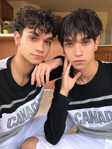 Lucas and Marcus Dobre ❤️❤️ The Dobre Twins, Marcus And Lucas, Logan And Jake, Lucas Dobre, Dobre Brothers, Marcus Dobre, Identical Twins, Twin Brothers, Travel Quotes