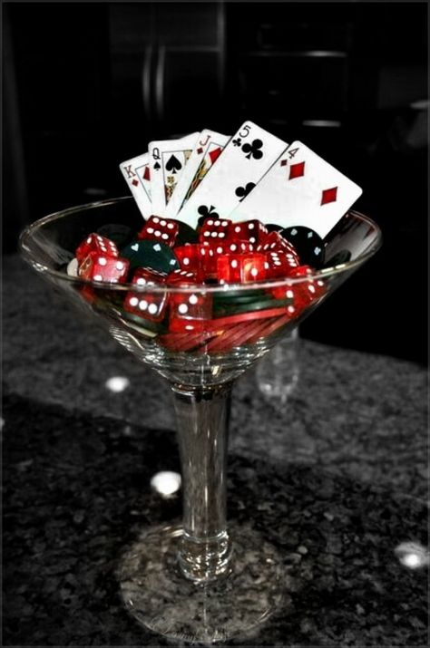 Casino Night Table Centerpieces, Spades Tournament, Poker Decorations, Casino Themed Centerpieces, 60th Birthday Theme, Paris Hotel Las Vegas, Bond Party, Casino Birthday Party, Magic Birthday Party