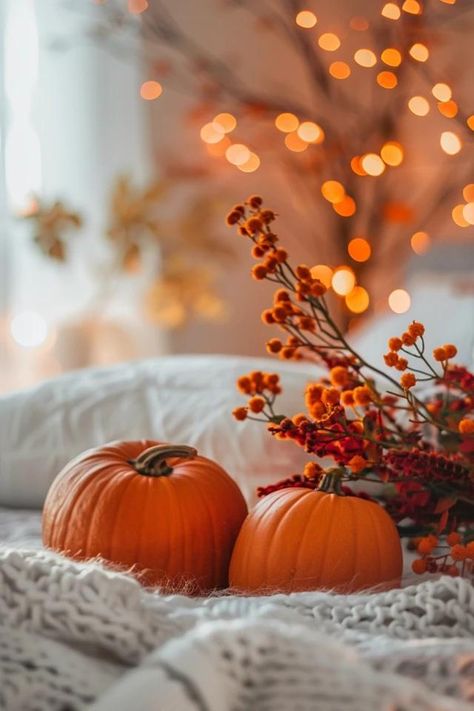 Creating a Relaxing Retreat with Halloween Theme Bedrooms Dorm Room Wall Art, Halloween Bedroom Decor, Halloween Bedroom, Aesthetic Cozy, Chic Halloween, Cute Fall Wallpaper, Autumn Magic, Bedroom Decor Ideas, Halloween Decorations Indoor