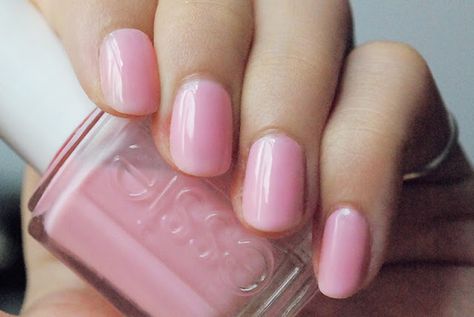 Essie Pop Art Pink Pink Nail Polish Aesthetic, Essie True Love, Essie Pink, Pink Essie Nail Polish, Essie Pink Glove Service, Pink Nail Polish Essie, Pink Glove Service Essie, Natural Nails Manicure, Nail Polish Trends