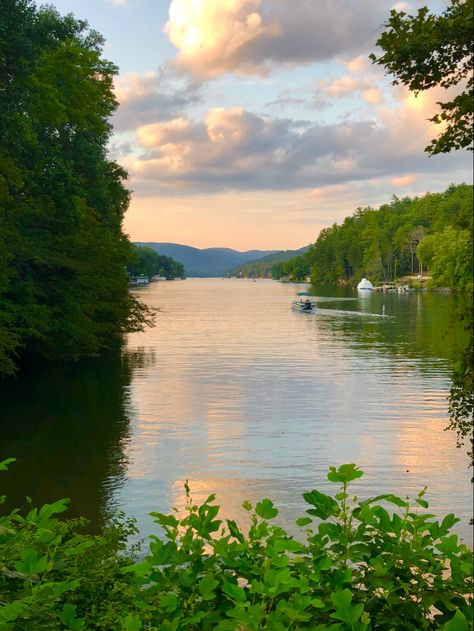 📍lake lure, NC Lake Logan Nc, Raleigh Nc Aesthetic, Virginia Aesthetic, Lake Junaluska North Carolina, Sherando Lake Virginia, Lake Lure North Carolina, Lake Aesthetic, Wake Forest Nc, Lake Lure