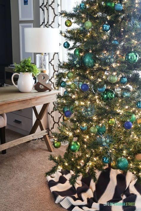 Christmas Tree Inspiration Rustic, Christmas Home Office, Blue And Green Christmas, Ideas For Home Office, Blue Christmas Tree Decorations, Office Tour, Blue Christmas Tree, Christmas Tree Inspiration, Green Christmas Tree