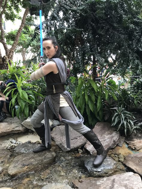 Rey by skeleton key cosplay #rey #reycosplay #starwars Rey Cosplay, Rey Star Wars, Skeleton Key, My Images, Skeleton, Star Wars, Key