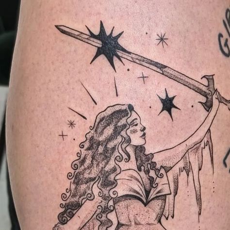 ✶ n a t ✶ on Instagram: "⭐ chappell roan ⭐ 
I thought I'd share the piccies too cos I love this piece so much. thank you Kirsty ⚔️

@sirenstudios_ 

#tattoo #tattooartist #chappellroan #chappellroantattoo #illustrativetattoo #knighttattoo #whimsicaltattoo #midlandstattoo #queertattooartist #nottinghamtattoo" Chapel Roan Tattoo, Chappell Roan Tattoo Ideas, Chappell Roan Tattoo, Whimsical Tattoos, Knight Tattoo, Chappell Roan, S Tattoo, Tattoo Art, Tattoo Artists