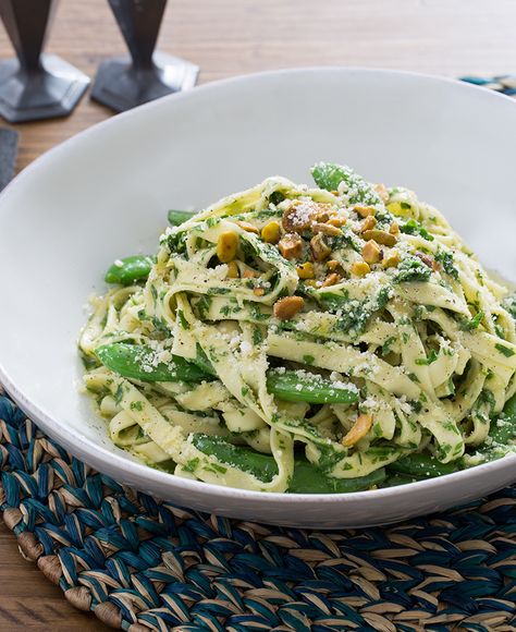 Though we may not think of salad greens as a seasonal item, some leafy greens are at their absolute best in spring. Arugula Pesto Recipe, Zucchini Zoodles, Sugar Snap Pea, Blue Apron Recipes, Arugula Recipes, Tagliatelle Pasta, Snap Pea, Arugula Pesto, Fettuccine Pasta