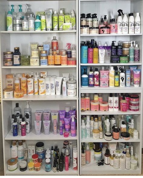 Girly Bathroom, Expensive Beauty Products, Sephora Skin Care, Physical Appearance, Best Beauty Products, Skin Care Product, Shower Skin Care, Skincare Organization, Pretty Skin Care