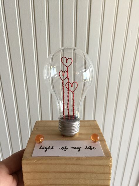 Diy valentines gift #boyfriend #diy #lightbulb #hearts #love #electrician #anniversary #valentines #lightofmylife Diy Valentines Gift, Diy Valentines Gifts For Him, Electrician Gifts, Sweet Gift Ideas, Gift Boyfriend, Boyfriend Diy, Candy Cards, Crafty Gifts, Diy Gifts For Boyfriend