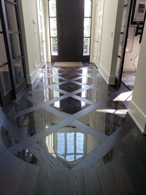 Moody Entryway, The Ceiling Design, Old Money Interior Design, Old Money Interior, Tile And Hardwood, Floor Tile Design, Flooring Inspiration, Bungalow House Design, Bathroom Design Luxury