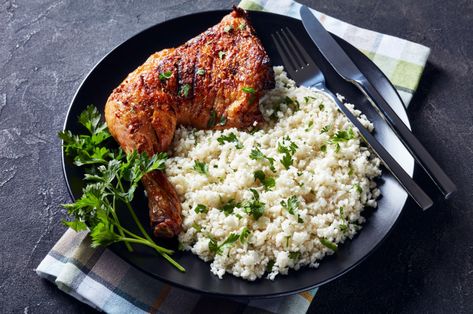 Lemon and Herb Flavoured Cauliflower Rice – Love Food Hate Waste Canada Palmini Rice, Hearts Of Palm Rice, Slow Cooked Chicken Thighs, Mandarin Chicken, Spicy Grilled Chicken, Amy Myers, Spiced Cauliflower, Heart Of Palm, Garlic Rice