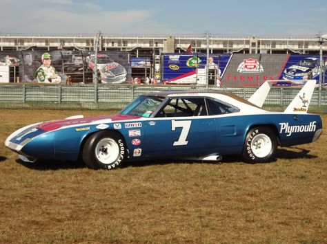 Ramo Stott (1970) Plymouth Superbird Cars Images, Plymouth Muscle Cars, Plymouth Superbird, Late Model Racing, Dodge Daytona, Dodge Charger Daytona, Nascar Cars, Nascar Race Cars, Automobile Engineering