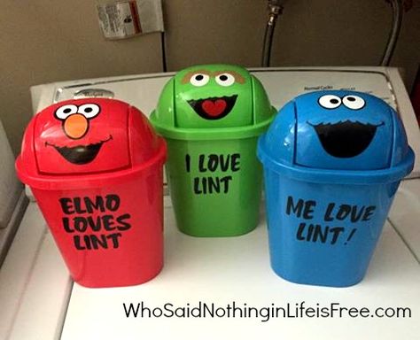 Sesame Street Lint Trash Cans made with a Silhouette machine (Elmo, Cookie Monster and Oscar the Grouch) Vynil Ideas, Circuit Crafts, Diy Projects To Sell, Crafts For Boys, Cameo Projects, Silhouette Cameo Projects, Cricut Tutorials, Garbage Can, Dollar Tree Crafts