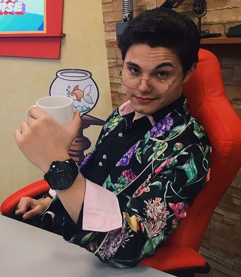 Delusional Thoughts, Zach Callison, Just Add Magic, Artists And Models, Fluffy Hair, Future Boyfriend, Steven Universe, I Am Awesome, Give It To Me