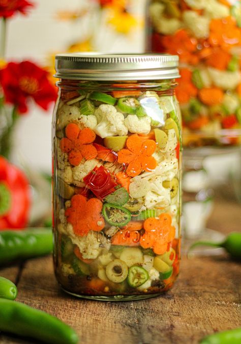 Hot Giardiniera Recipe Canning, Hot Italian Giardiniera Recipe, Vegetarian Canning Recipes, Gardeniera Recipe, Pickling Ideas, Giardiniera Recipe, Crackers And Cheese, Fermented Vegetables Recipes, Love Herbs