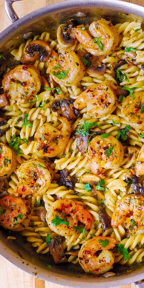 Pesto Shrimp Mushroom Pasta Shrimp Mushroom Pasta, Shrimp Mushrooms, Shrimp Mushroom, Shrimp Stuffed Mushrooms, Pesto Shrimp, Mediterranean Pasta, Pasta Al Pesto, Diner Recept, Shrimp Recipes For Dinner