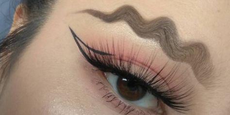 Um, nooo! Ew! New Eyebrow Trend, Grunge Makeup 90s, Trucco Smokey Eye, Crazy Eyebrows, Eyebrow Trends, Best Makeup Remover, Waxed Eyebrows, How To Apply Eyeliner, Perfect Eyebrows