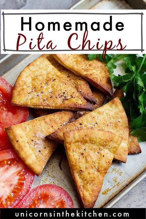 Fried Pita Chips, Pita Chips Recipe, Amazing Easy Recipes, Baked Pita Chips, Homemade Pita Chips, Homemade Pita, Pita Recipes, Healthy Finger Foods, Homemade Chips