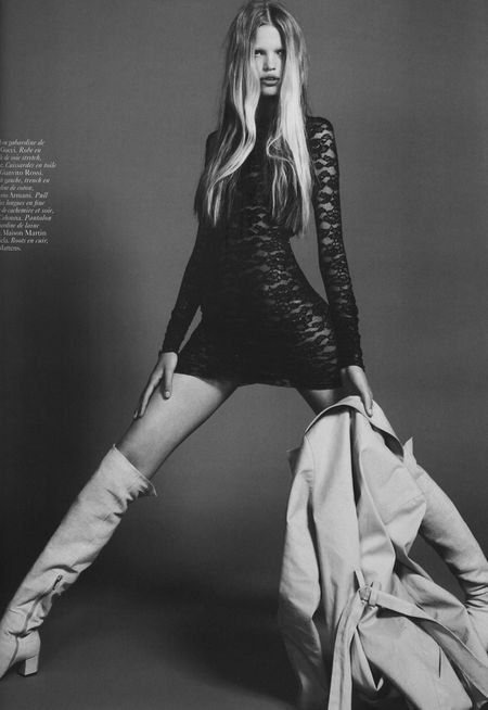 pose mood White Editorial, Alas Marcus Piggott, Paris September, Mert And Marcus, Daphne Groeneveld, White Fashion Photography, French Vogue, 2010 Fashion, Woman In Black