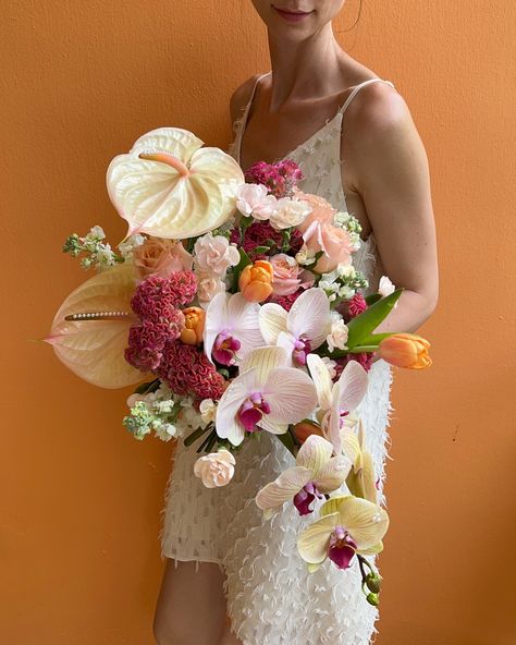 Lovelies 🌞 White Alstroemeria Bouquet, Orchid Calla Lily Bouquet, Wedding Florals Orange, Unique Wedding Floral Installations, Colorful Orchid Bouquet, Funky Wedding Bouquets, Blooming Aesthetic, Tropical Wedding Dress, Editorial Flowers