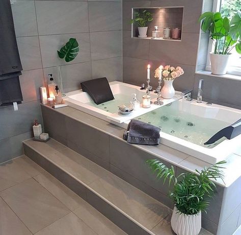 Jacuzzi Bathroom, Spa Bathroom Design, House Of Pain, Jacuzzi Room, Luxury Spa Bathroom, Bathroom Design Luxury, Bathroom Spa, Small Bathroom Design, Bath Tub