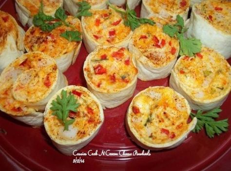 Recipe Photo Crab Pinwheels, Cream Cheese Pinwheels, Pinwheels Recipe, Seafood Party, Cheese Pinwheels, Pinwheel Appetizers, Appetizers For A Crowd, Pinwheel Recipes, Seafood Appetizers