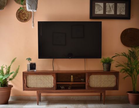 Mid Century Entertainment Unit, Tv Unit Mid Century Modern, Midcentury Modern Tv Unit, Mid Century Modern Tv Unit, Bohemian Tv Unit, Mid Century Modern Tv Wall, Boho Tv Unit, Tv Unit Vintage, Mcm Tv Stand