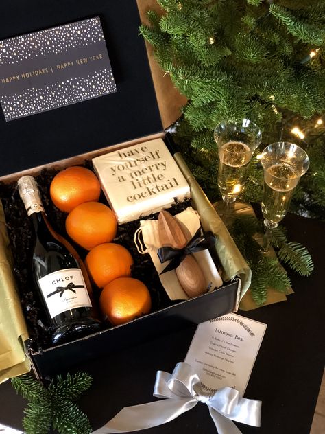 Prosecco Gift Basket, Cocktail Box Gift, Drink Gift Basket, Citrus Reamer, Dog Gift Box, Navel Oranges, Orange Christmas, Market Ideas, Drink Gift