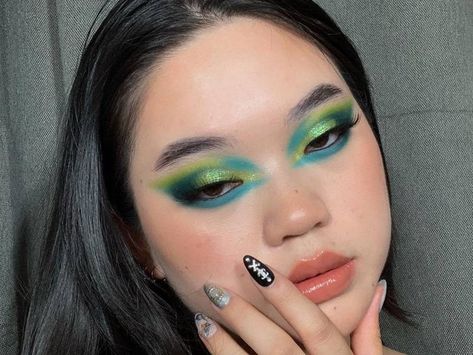 6 Ways to Wear Green and Blue Eyeshadow | Makeup.com Blue And Green Eyeshadow, Green Eyeshadow Look, Club Makeup, Artsy Makeup, Green Makeup, Unique Makeup, Dramatic Makeup, Dope Makeup, Green Eyeshadow