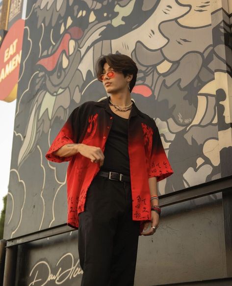 E Boy Outfits, Boys Aesthetic Outfits, Red And Black Outfits, Masc Outfits, Techwear Fashion, Aesthetic Outfits Men, Y2k Men, Men Photography, Sharp Dressed Man