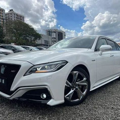 🔥😍😍 ROAD BRAVADO Toyota Crown Athlete S GRADE 2018 model... hybrid engine...leather interior 2000cc Supercharged 226hp..e-CVT transmission Electric motor power 143hp. parking sensors Multifunctional steering..powered seats sports fully loaded car 🔥🚙🚗 💰4.6 million ksh We sell cars on behalf// accept Tradein // sacco and bank finance. Contact Abbas Call or WhatsApp 0708-297-805 or 0701-011-286 Click this link to follow our WhatsApp channel https://whatsapp.com/channel/0029VadiQPE2kNF... Toyota Crown Athlete, Crown Athlete, Crown Car, Cvt Transmission, Toyota Crown, Finance Bank, Car Dealership, Electric Motor, Leather Interior