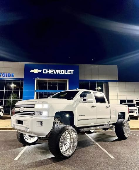 Lifted White Chevy Trucks, White Lifted Trucks, White Chevy Truck, Girly Trucks, Pink Lifted Trucks, Gmc Lifted Trucks, Big Chevy Trucks, Pretty Trucks, Dream Cars Lexus