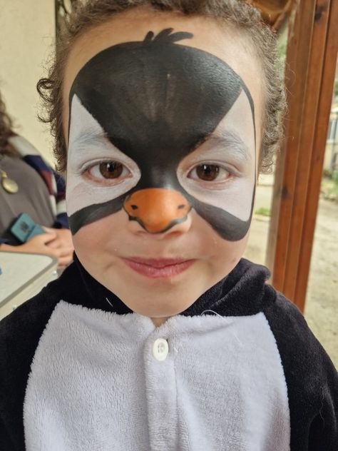 Penguin face paint by AdiArt Face Painting Penguin, Penguin Face Paint Easy, Penguin Makeup Halloween, Penguin Face Paint, Easy Animal Face Paint, Penguin Makeup, Face Painting Halloween Kids, Easy Face Painting Designs, Halloween Makeup Pretty