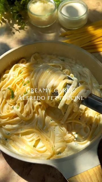 Scott Fitzpatick on Instagram: "Fettuccine Alfredo is something I can’t pass up. Authentic Italian 🇮🇹! 😷😎 From @simplecooq • “The velvety smoothness of the Alfredo sauce embraces the strands of perfectly cooked fettuccine, while the aromatic garlic weaves its magic, creating a symphony of flavors that dances on your palate.” “Creamy Garlic Alfredo Fettuccine” Ingredients: . 8 ounces fettuccine pasta . 2 tbsp olive oil . 4 cloves garlic, minced . 1 cup heavy cream . 1 cup grated Parmesan c Garlic Cream Sauce Pasta, Authentic Alfredo Sauce, Fettucini Alfredo Recipe, Alfredo Fettuccine, Creamy Garlic Pasta, Cream Cheese Pasta, Pasta With Alfredo Sauce, Rice Pudding Recipes, Cream Sauce Pasta