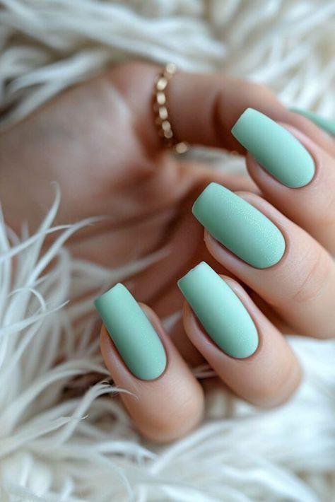 Mint Green Nail Designs, Color Block Nails, Mint Green Nails, Mint Nails, Matte Nail Art, August Nails, Green Nail Art, Matte Nail Polish, Green Nail Designs