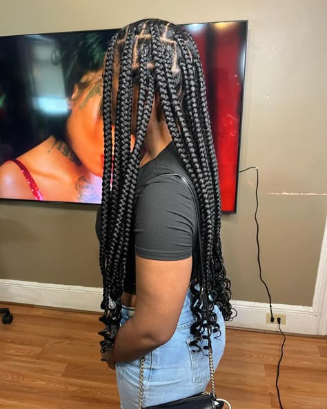 Bangs Types, Curly Hairstyles For Girls, Big Box Braids Hairstyles, Feed In Braids Hairstyles, Cute Box Braids, Long Box Braids, Girl Braided Hairstyles, Cute Braided Hairstyles, Braided Cornrow Hairstyles