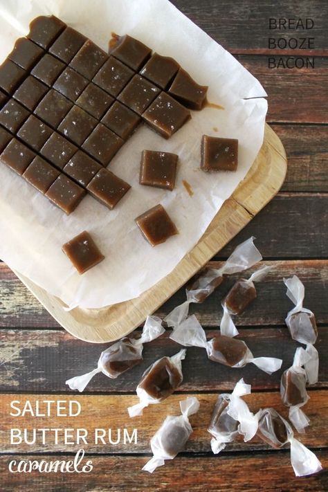 Caramels Recipe, Bread Booze Bacon, Butter Rum, Candy Truffles, Caramel Recipes, Homemade Candies, Candy Desserts, Sweets Treats, Candy Recipes