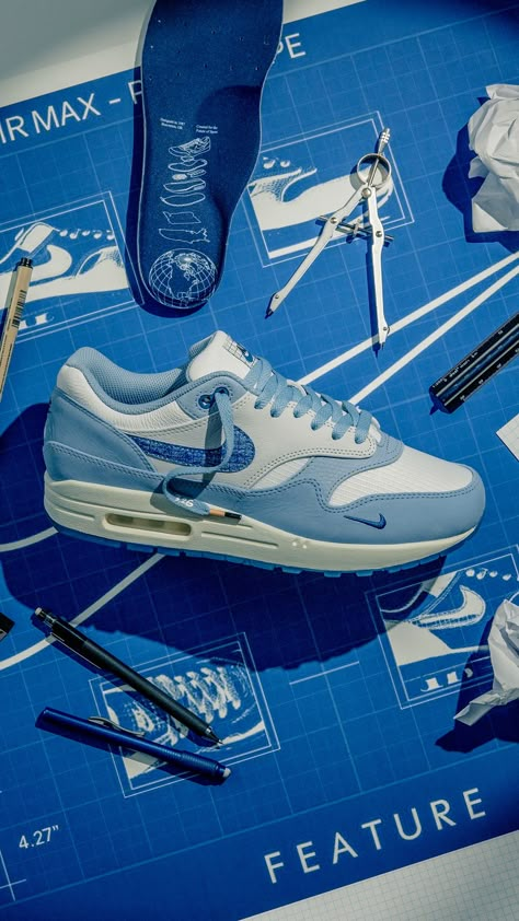 Nike Shoe Blueprint, Nike Air Max 1 Blueprint, Air Max Wallpaper, Nike Photography, Sneaker Website, Shoe Advertising, Shoe Poster, Sneaker Posters, Shoes Wallpaper