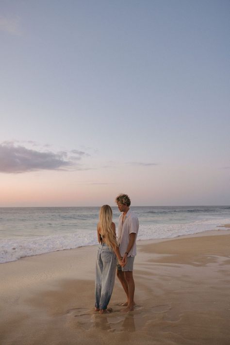 Sunrise Beach Photoshoot Couple, Beach Couples Shoot, Goodbye Photoshoot, Beach Photoshoot Outfits, Oahu Photoshoot, Sarah Beeston, Couple Photoshoot Beach, Couples Photoshoot Beach, Photoshoot Outfit Inspiration