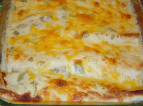 White Chicken Enchiladas (low cal version) Low Sodium Chicken Enchiladas, Low Sodium Enchiladas, White Chicken Enchiladas, Delicious Low Carb Recipes, Chicken Enchilada Casserole, Kidney Diet, Chicken Enchilada, Low Cal Recipes, Enchilada Casserole