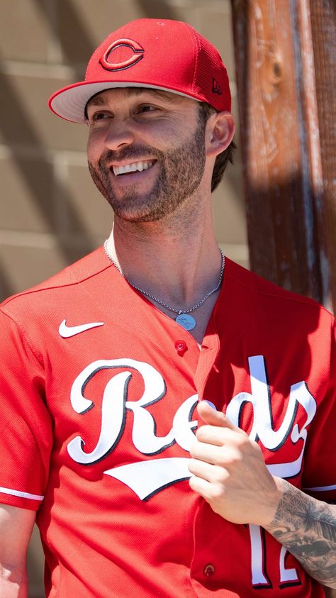 Tyler Naquin, Baseball Tournament, Batting Gloves, Cincinnati Reds, Cincinnati, Kids Playing, My Man, Mlb, Chili