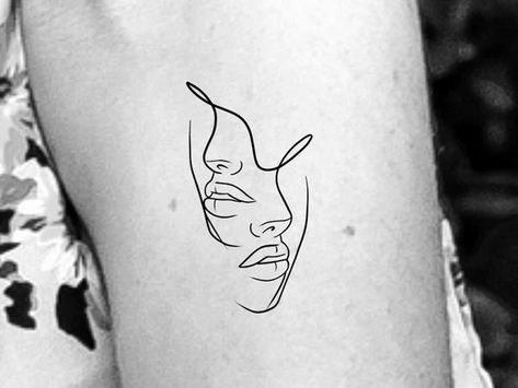 Tattoo Ideas Two Faces, Face Of A Woman Tattoo, Double Faced Tattoo, 2faced Tattoo, Tattoos Faces Minimalist, Face To Face Tattoo, 2 Faces Tattoo Line, 2 Faced Tattoo, Single Line Face Tattoo