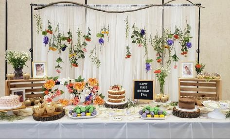 Wild Flowers Backdrop, Wildflower Highchair Banner, Wild Flower Birthday Party Ideas, Wild Flower Themed First Birthday, Wild Flower Party Decor, Cheap Flower Backdrop, Boho Flower Birthday Party, Wildflower Theme Birthday Party Decor, Wildflower First Birthday Decorations